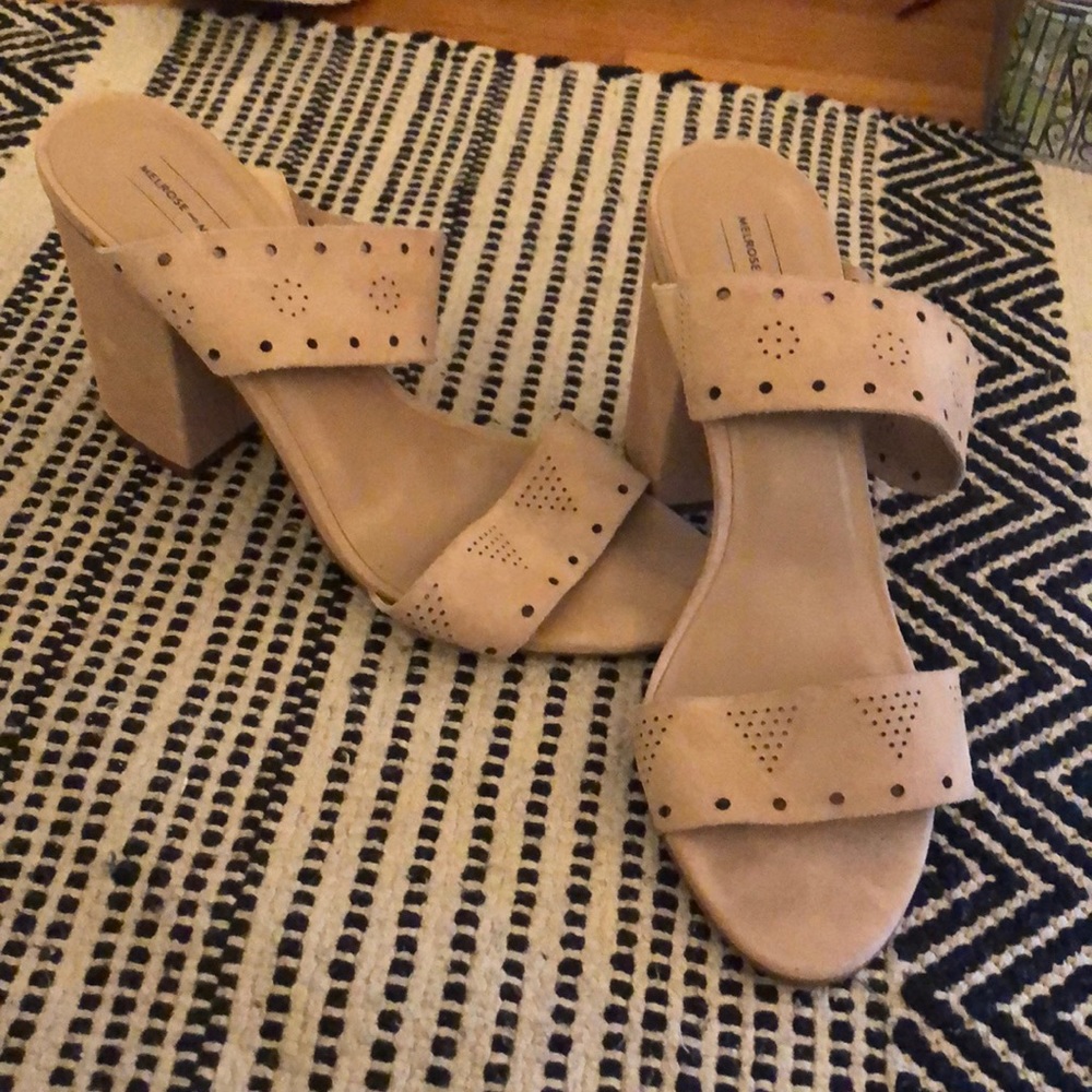 Melrose and Market tan suede heels size 9